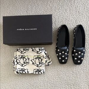 Freda Salvador “Jessie” Studded flat